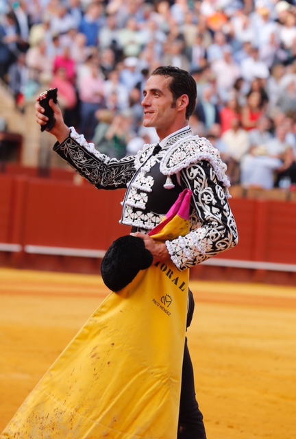 Sevilla - Corrida de toros - Domingo 22 de abril de 2018