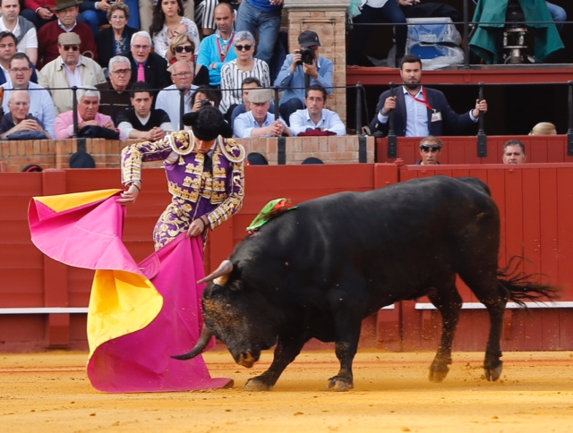 Sevilla - Corrida de toros - Domingo 22 de abril de 2018