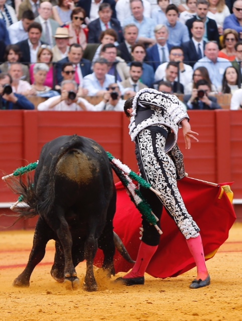 Sevilla - Corrida de toros - Domingo 22 de abril de 2018