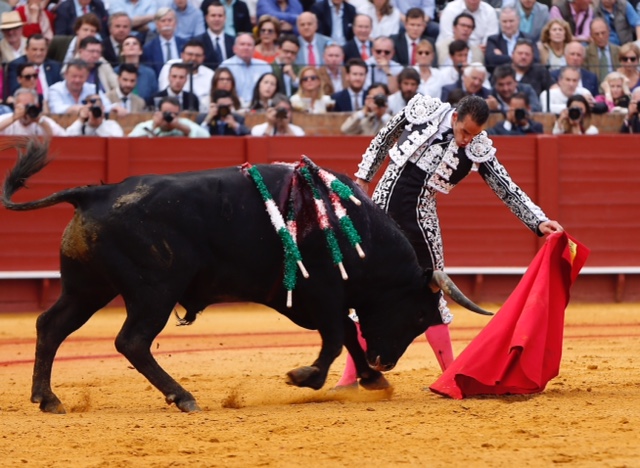 Sevilla - Corrida de toros - Domingo 22 de abril de 2018