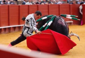 Sevilla - Corrida de toros - Domingo 22 de abril de 2018