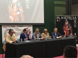 Plasencia - Presentación carteles ciclo Ferias y Fiestas - Viernes 27 de abril de 2018