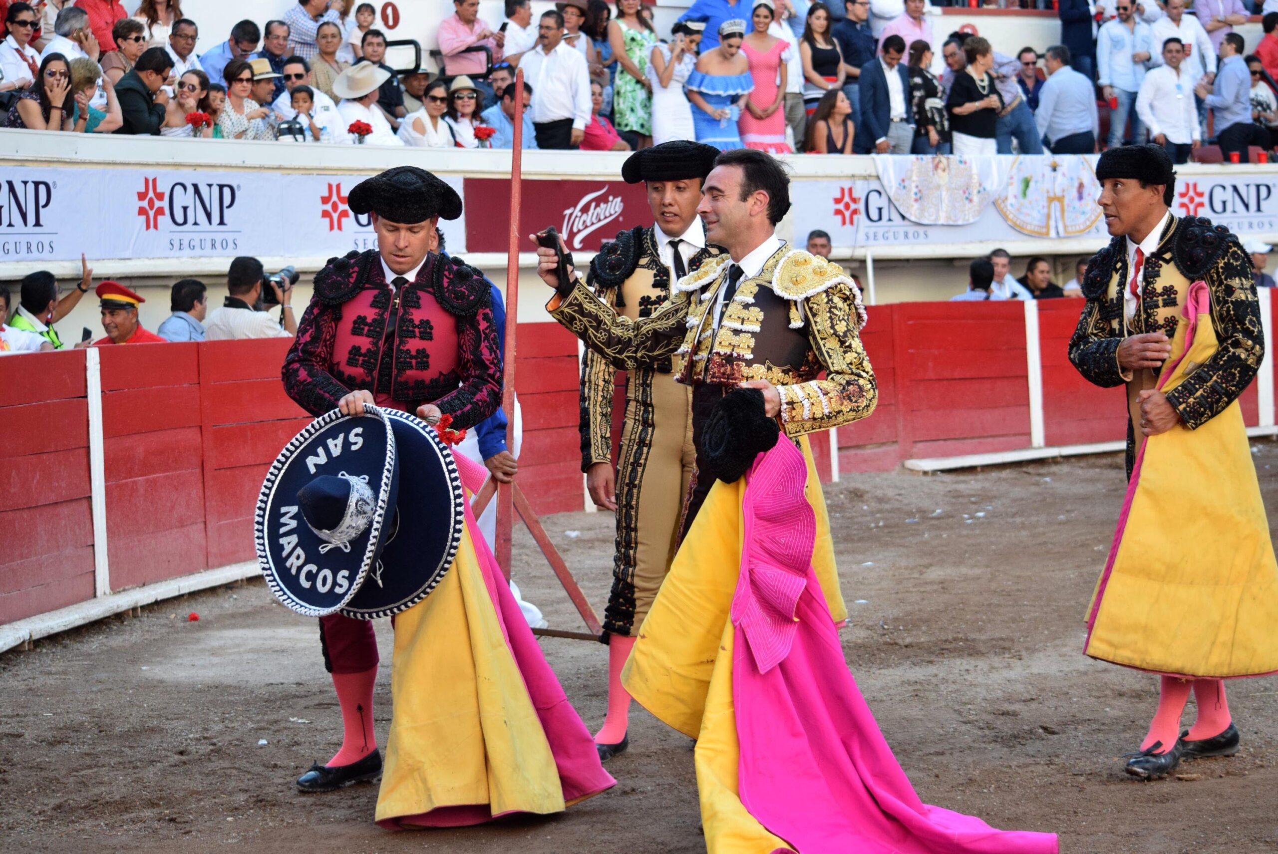 Ponce y Ginés Marín, a oreja por coleta en Aguascalientes