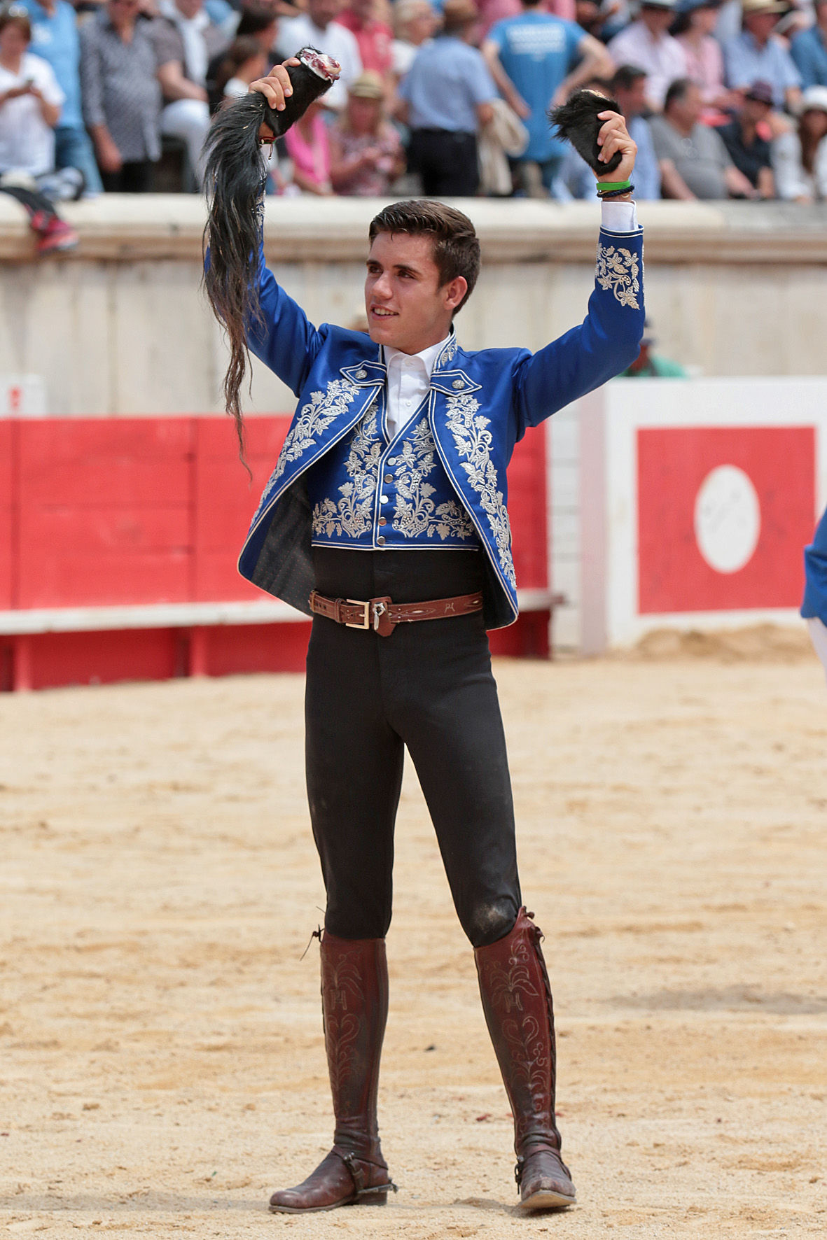 Nimes (Francia), lunes 21 de mayo de 2018. Festejo de rejones matinal