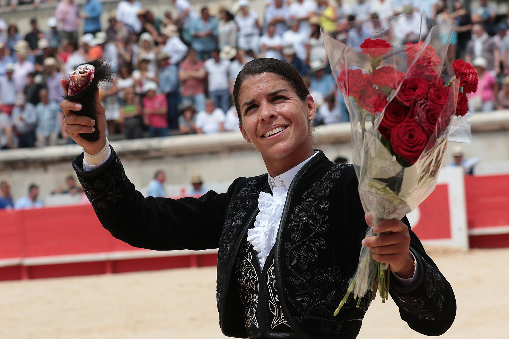 Nimes (Francia), lunes 21 de mayo de 2018. Festejo de rejones matinal