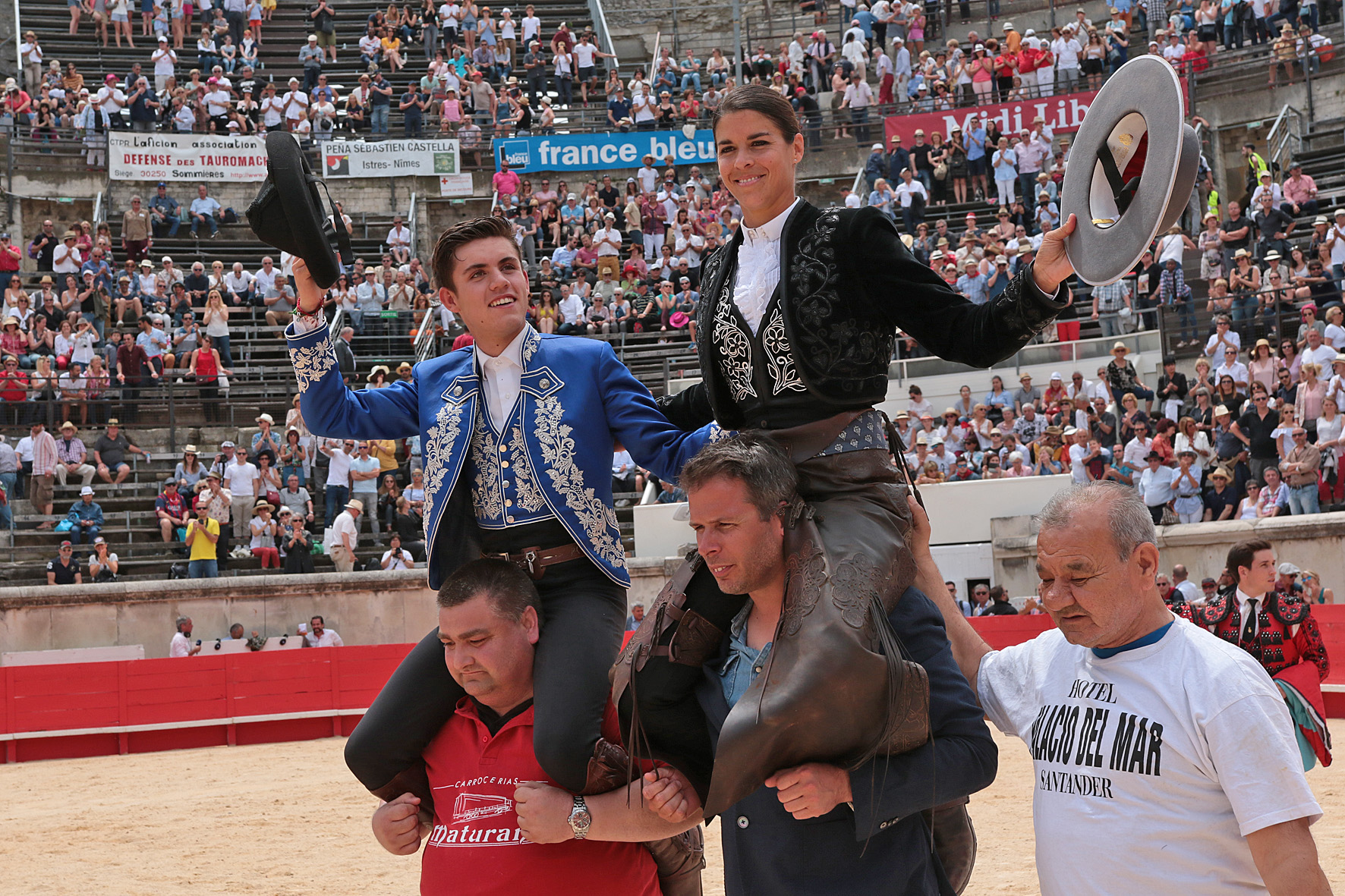 Nimes (Francia), lunes 21 de mayo de 2018. Festejo de rejones matinal