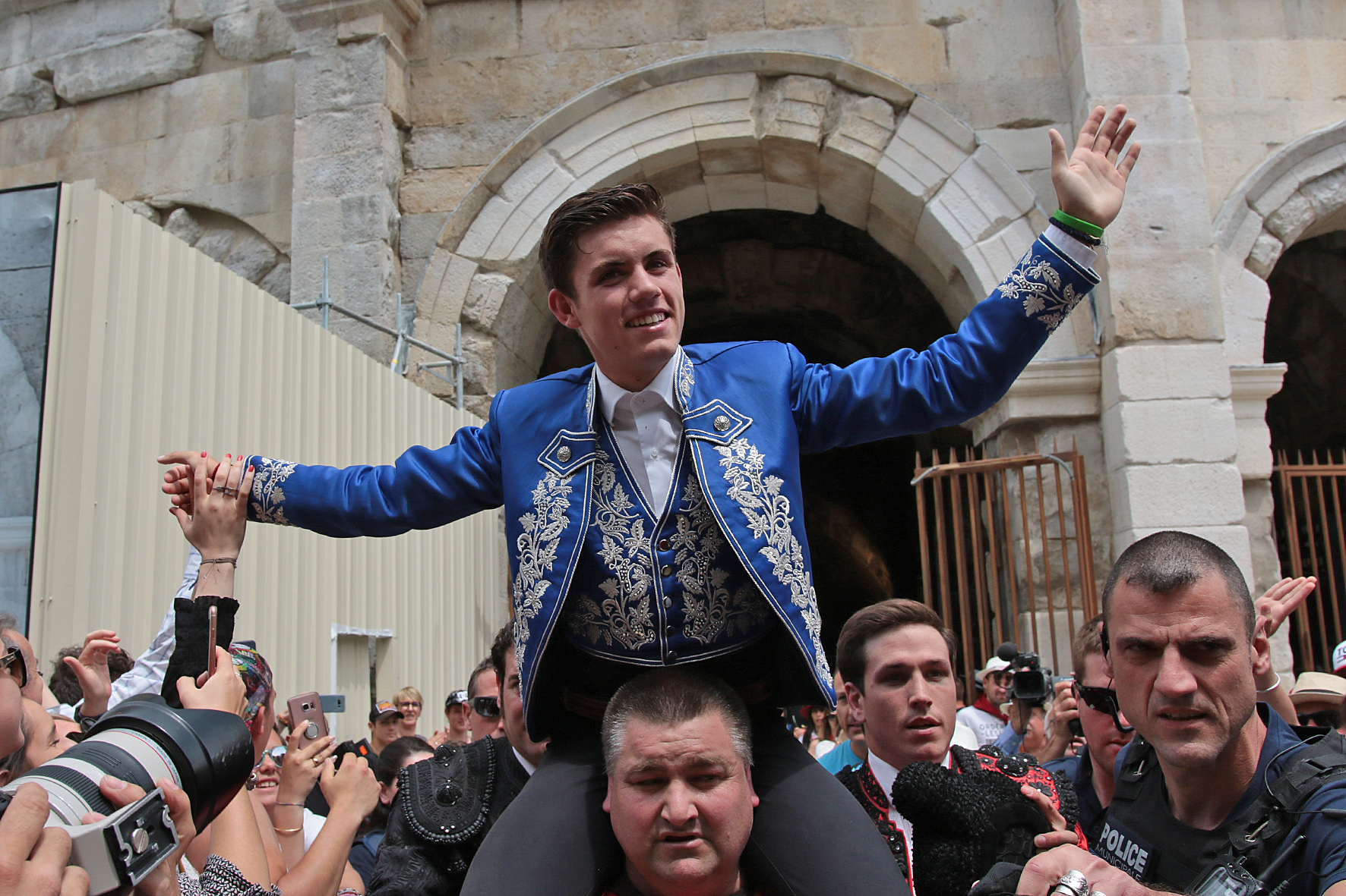 Nimes (Francia), lunes 21 de mayo de 2018. Festejo de rejones matinal