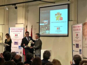 Justo Hernández, premiado por los veterinarios de Madrid