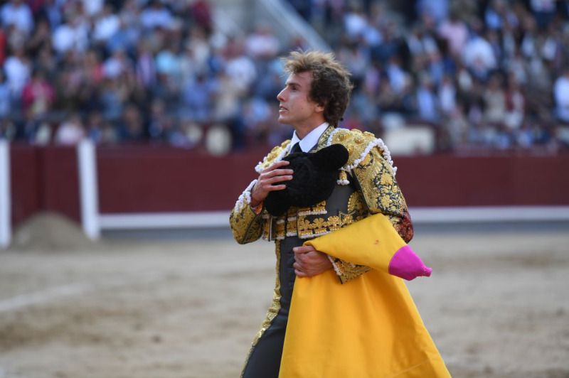 Román roza el premio en una interesante corrida de Fuente Ymbro