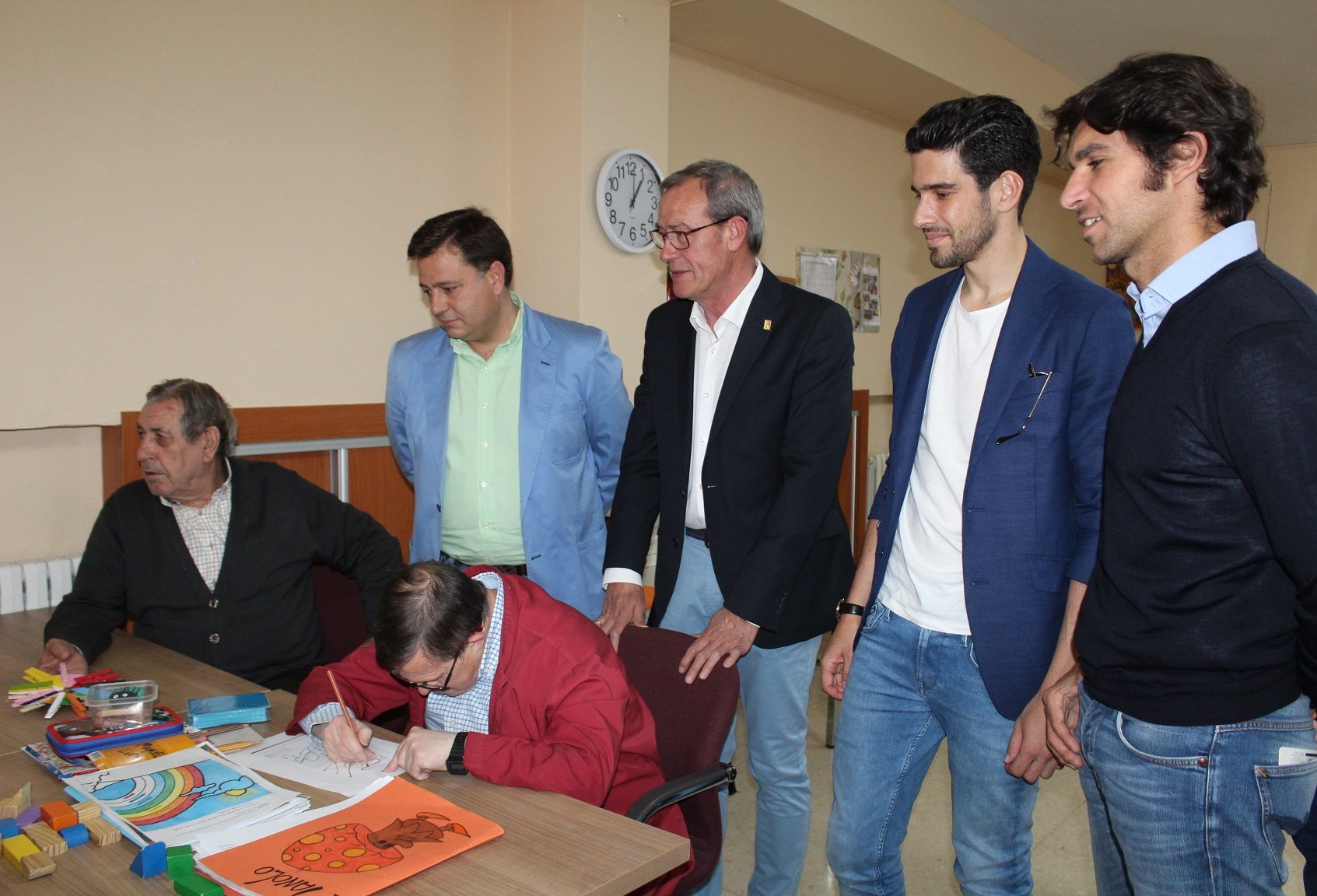 Cayetano y López Simón visitan Asprona