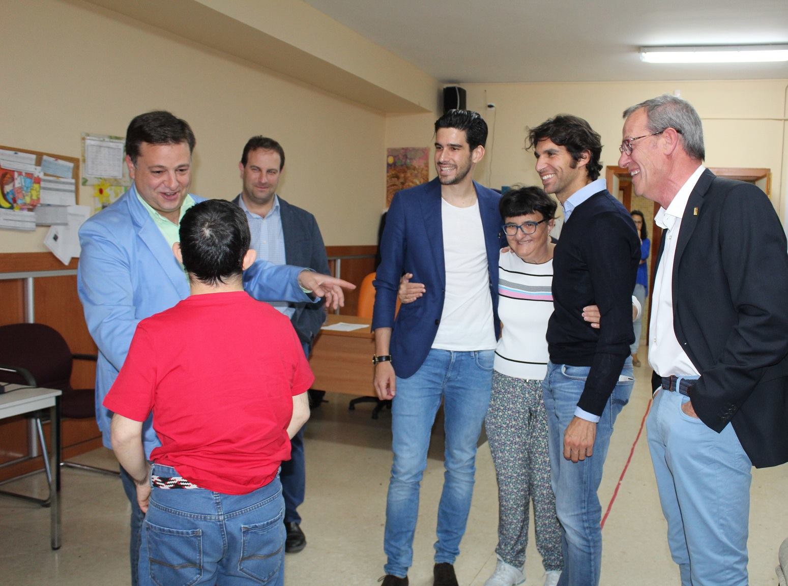 Cayetano y López Simón visitan Asprona