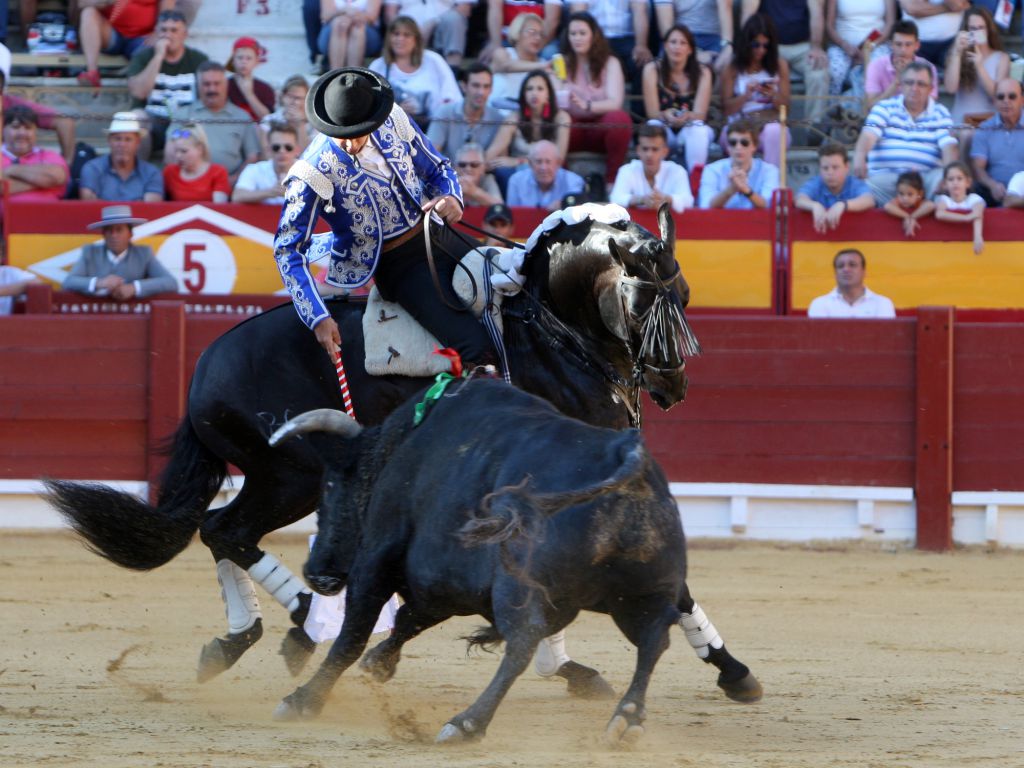 Alicante - Feria de Hogueras - Corrida de rejones - Domingo 17 de junio de 2018