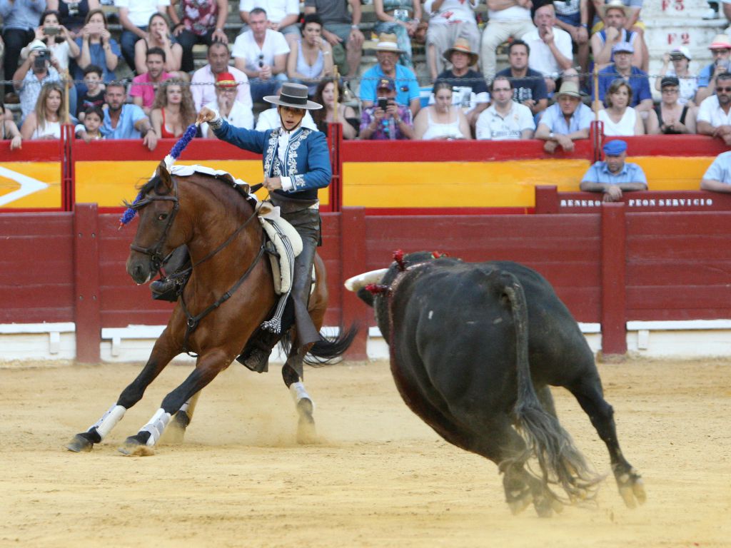 Alicante - Feria de Hogueras - Corrida de rejones - Domingo 17 de junio de 2018