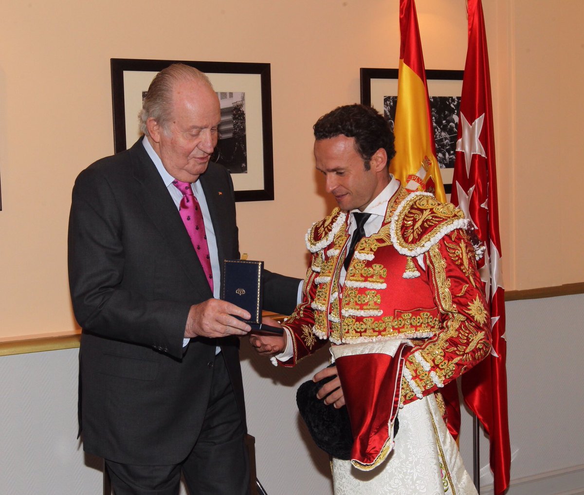 Ferrera, Perera y Ginés Marín, con el Rey Don Juan Carlos. Madrid, corrida de Beneficencia. 6 de junio de 2018