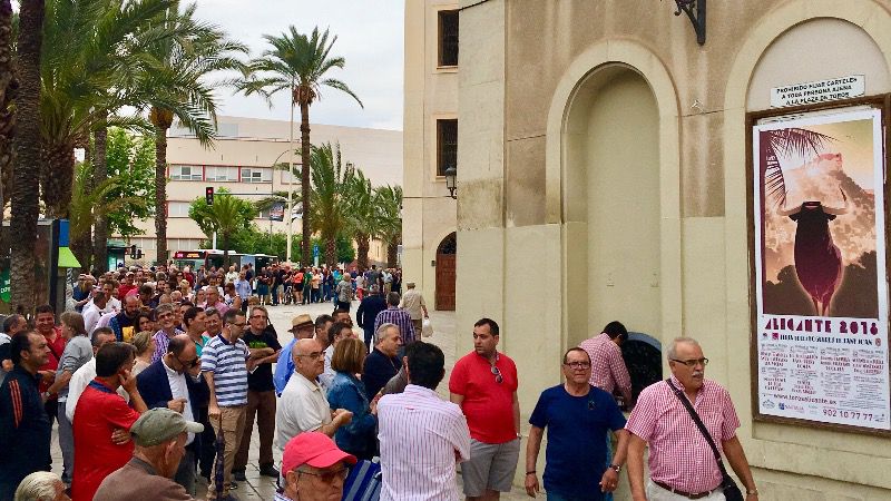 Alicante abre sus taquillas para la feria de San Juan