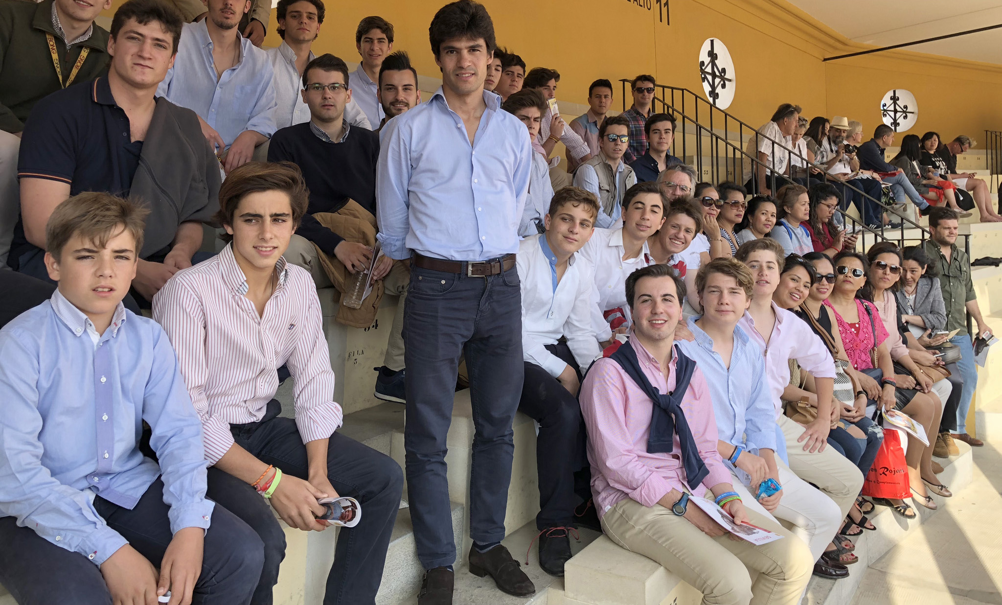 Más de 1.000 estudiantes asistieron a las novilladas de abono