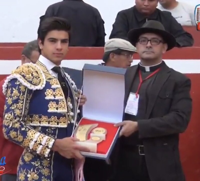 Jesús Enrique Colombo, Escapulario de Oro en Chota