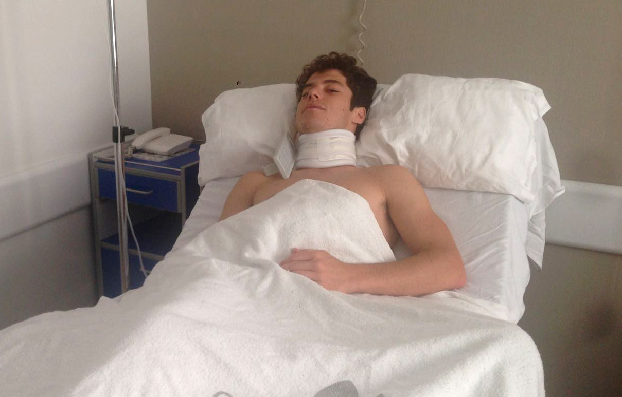 El novillero Antonio Santana, operado con éxito de una lesión vertebral