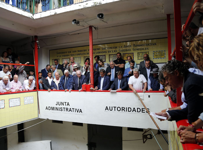 El pintor Eduardo Arroyo presenta el apartado de Bilbao