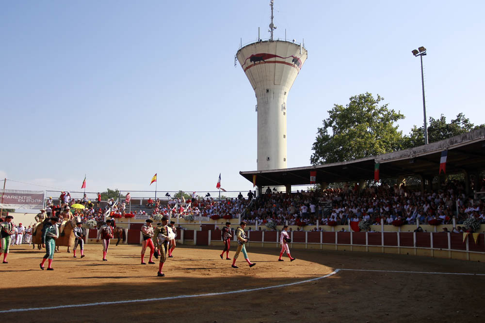 Parentis-en-Born (Francia) - Novillada picada - Domingo 5 de agosto de 2018
