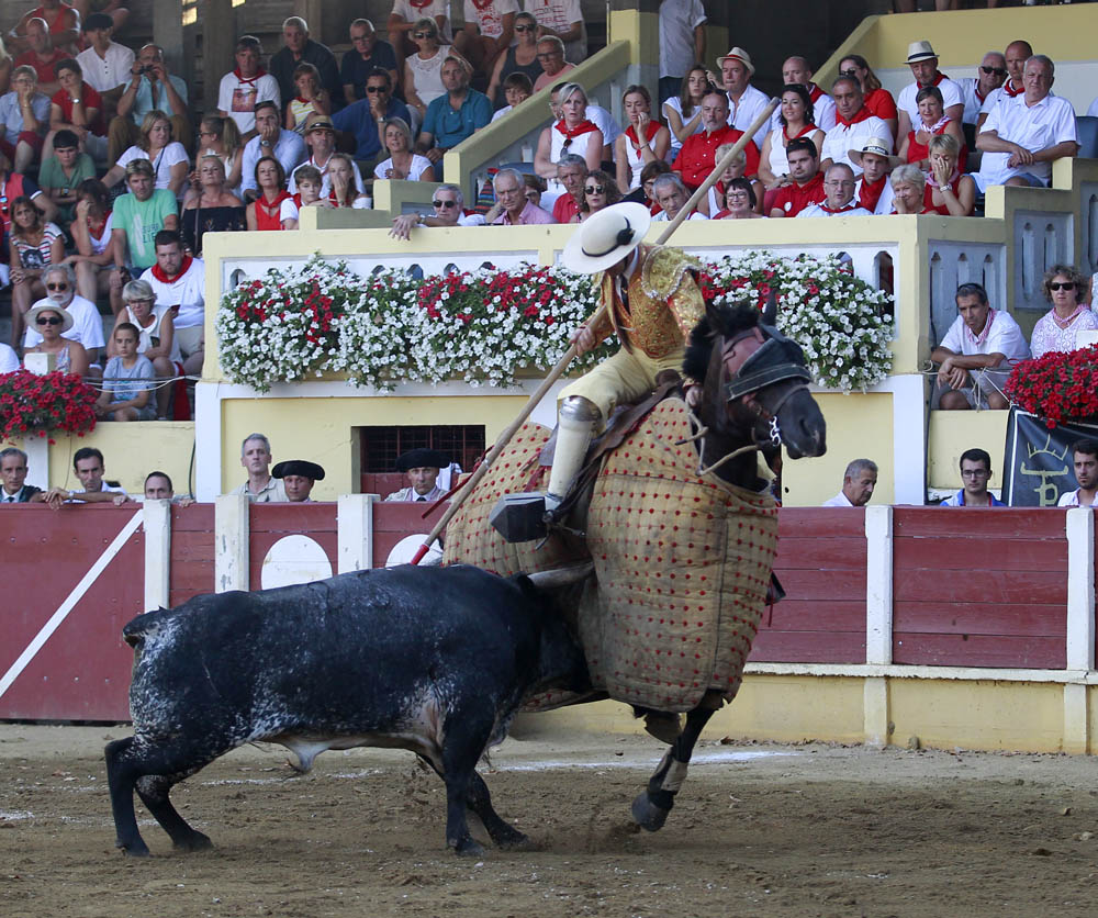 Parentis-en-Born (Francia) - Novillada picada - Domingo 5 de agosto de 2018