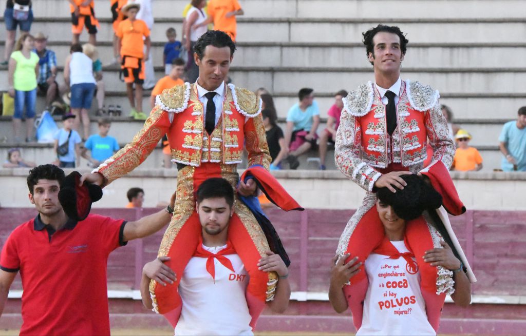 Iván Vicente y Morenito de Aranda, toreo del bueno en Cantalejo.