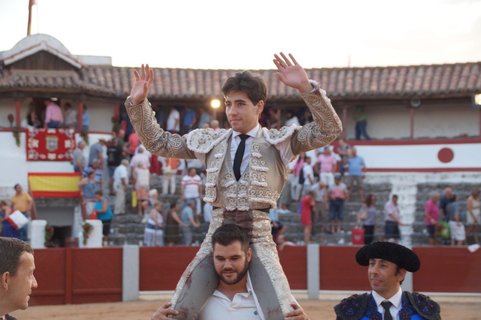 Álvaro Lorenzo se lleva la tarde en Guijuelo.