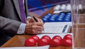 “Por lo que han peleado en los últimos tiempos sus gentes, no abandonemos los toros en las Baleares”.