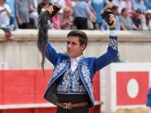 Nimes (Francia), lunes 21 de mayo de 2018. Festejo de rejones matinal