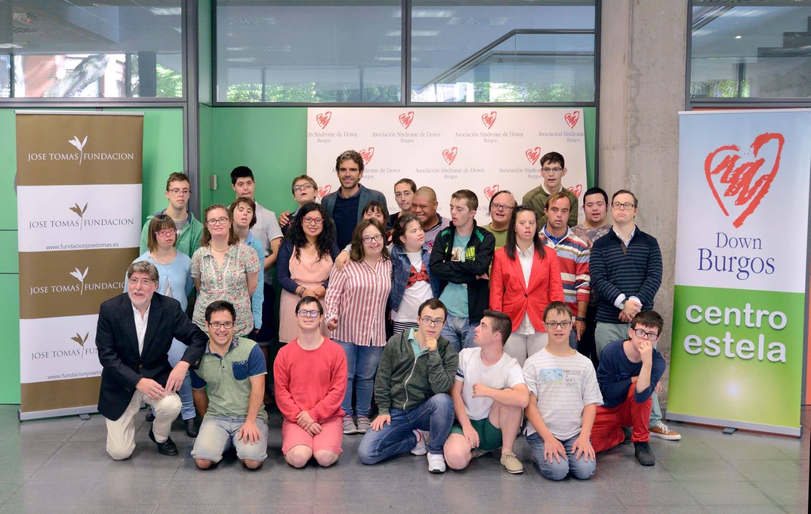 José Tomás visita la Asociación Síndrome de Down Burgos