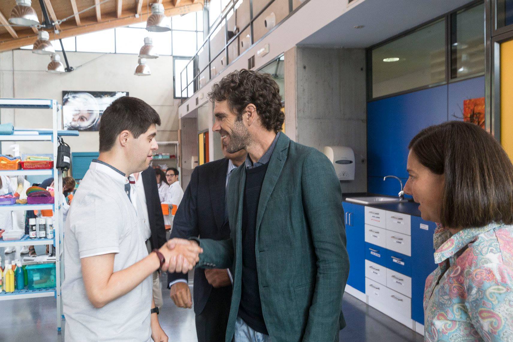 José Tomás visita la Asociación Síndrome de Down Burgos