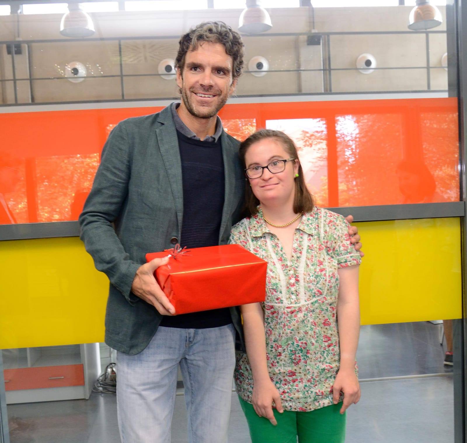 José Tomás visita la Asociación Síndrome de Down Burgos