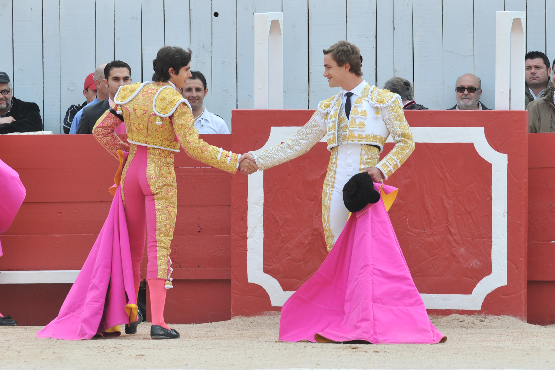 Bautista-Castella, primer duelo del año en Arles