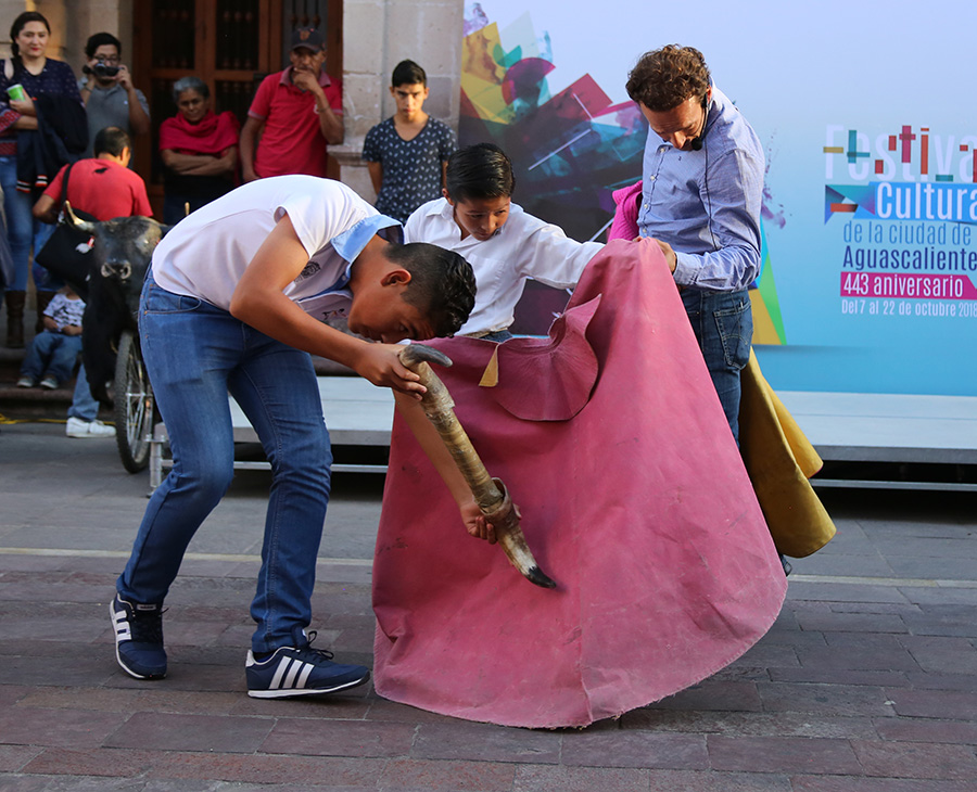 Aguascalientes - Clase de práctica de Antonio Ferrera con los jóvenes aficionados