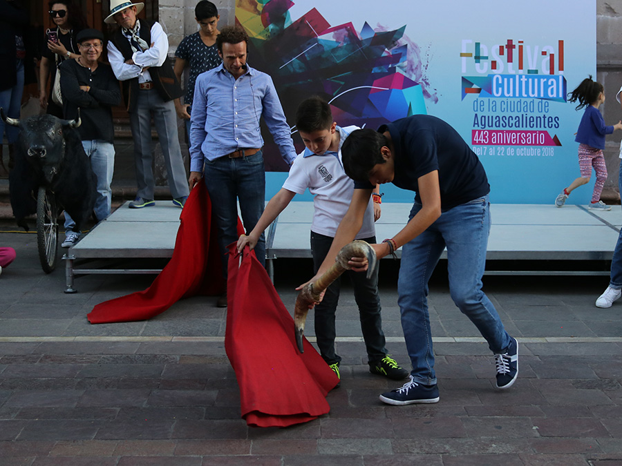 Aguascalientes - Clase de práctica de Antonio Ferrera con los jóvenes aficionados
