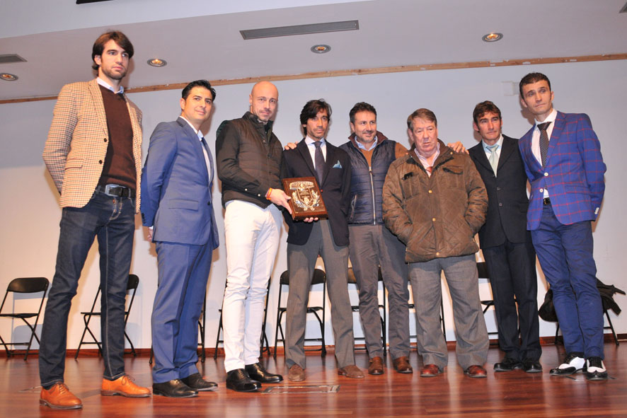 Linares - Entrega de Trofeo Manolete a título póstumo a Fandiño