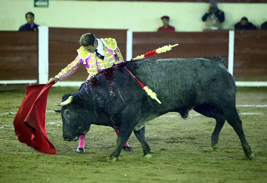Tlaxcala (Mexico) - A hombros Angelino y Ferrera