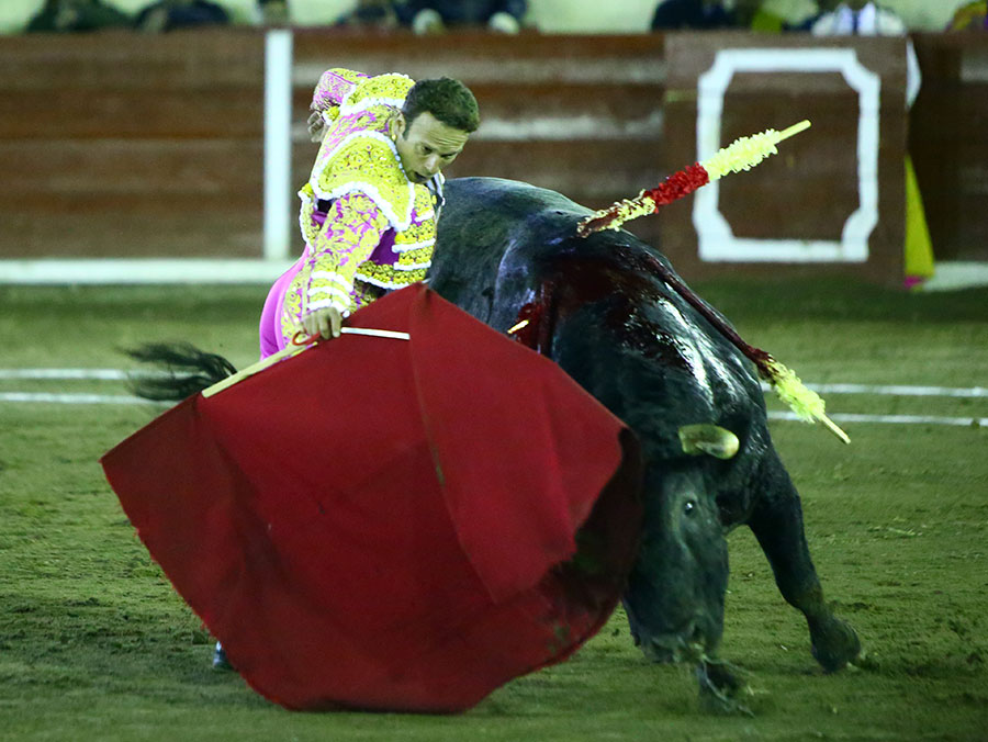 Tlaxcala (Mexico) - A hombros Angelino y Ferrera