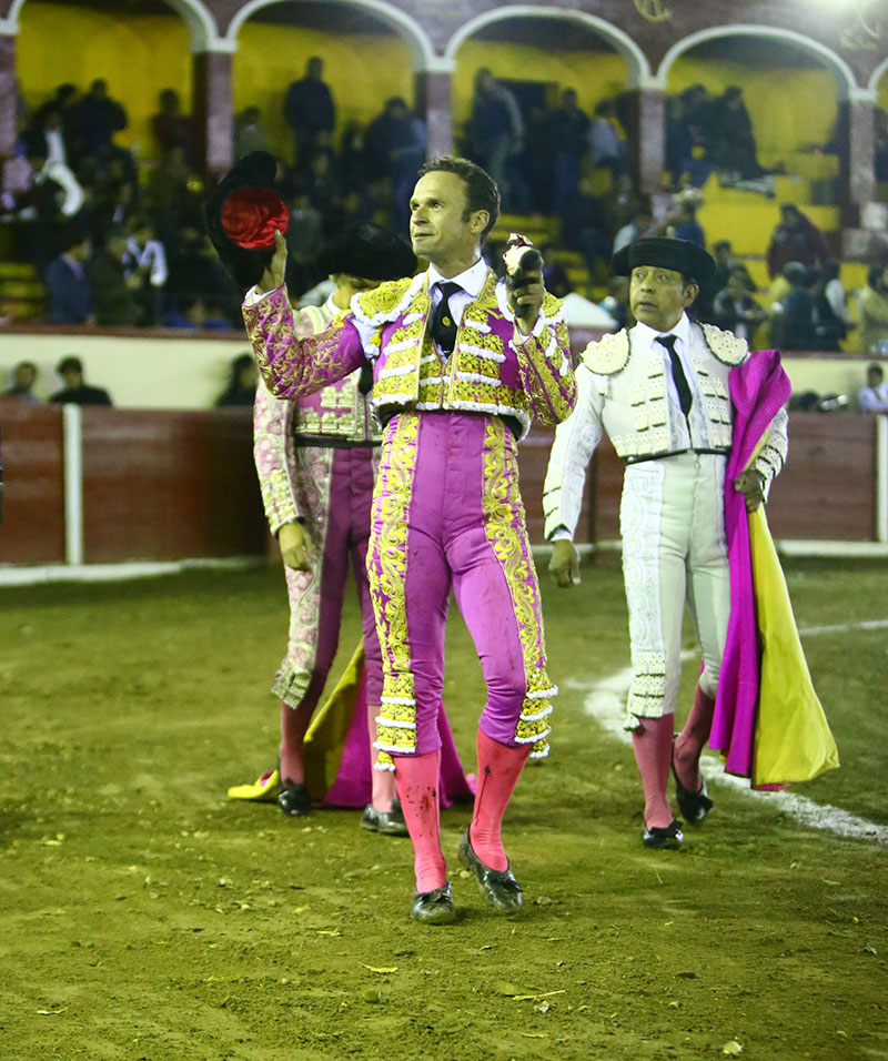 Tlaxcala (Mexico) - A hombros Angelino y Ferrera