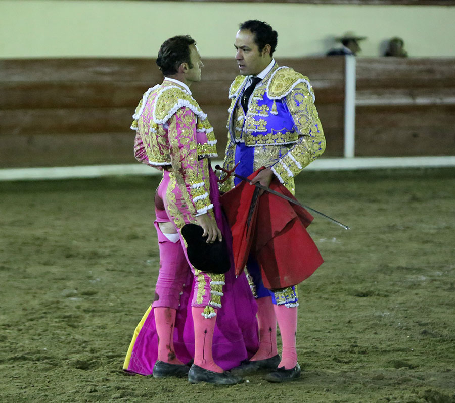 Tlaxcala (Mexico) - A hombros Angelino y Ferrera