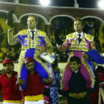 Tlaxcala (Mexico) - A hombros Angelino y Ferrera