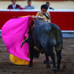 Irapuato (México) - El Zapata arma la Revolución saliendo a hombros en Irapuato, Armillita y Cartagena pasean oreja