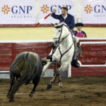 Irapuato (México) - El Zapata arma la Revolución saliendo a hombros en Irapuato, Armillita y Cartagena pasean oreja