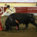 Irapuato (México) - El Zapata arma la Revolución saliendo a hombros en Irapuato, Armillita y Cartagena pasean oreja