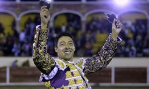 Sergio Flores triunfa en Tlaxcala