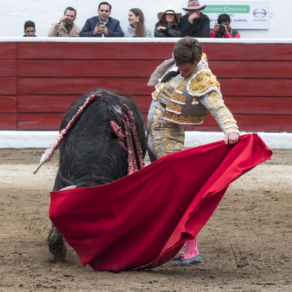 El Juli triunfa en la encerrona en Latacunga (Ecuador) - Viernes 30 de noviembre de 2018