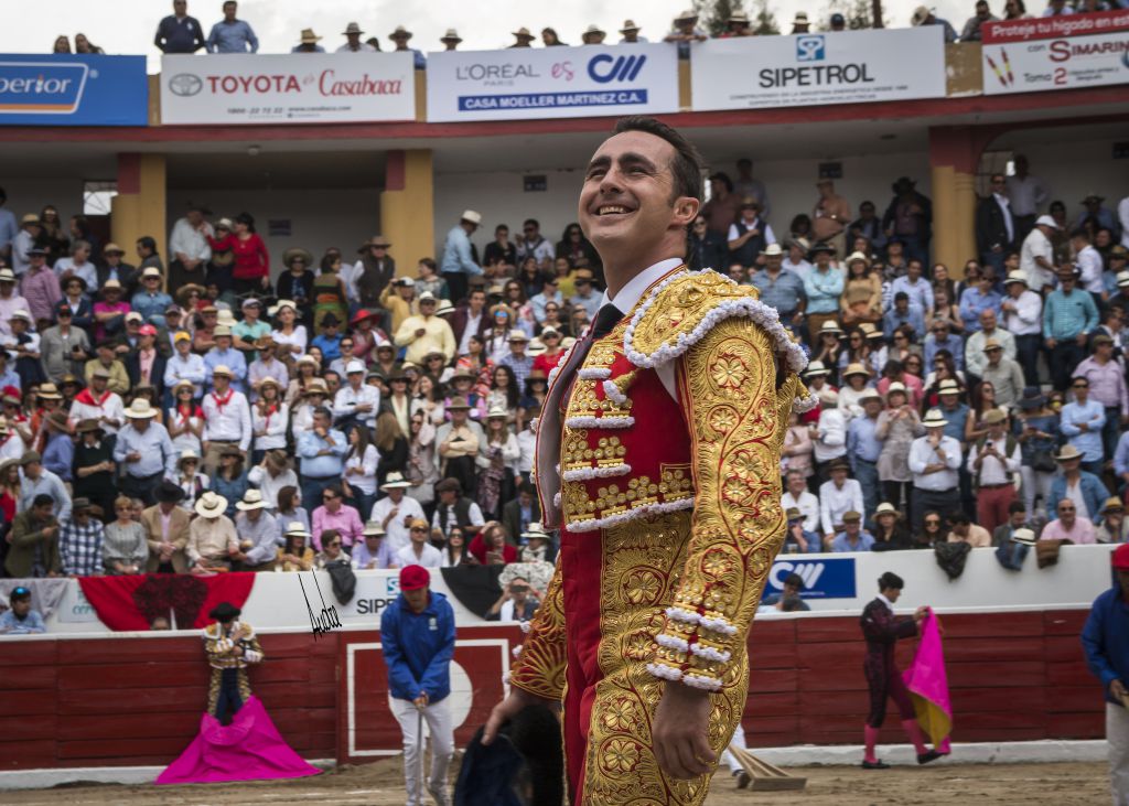 Latacunga (Ecuador) - Sábado 1 de diciembre de 2018 - Manzanares y El Fandi a hombros en el mano a mano