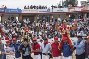 Latacunga (Ecuador) - Sábado 1 de diciembre de 2018 - Manzanares y El Fandi a hombros en el mano a mano