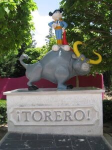 Bugs Bunny torero, retirado de Warner Madrid