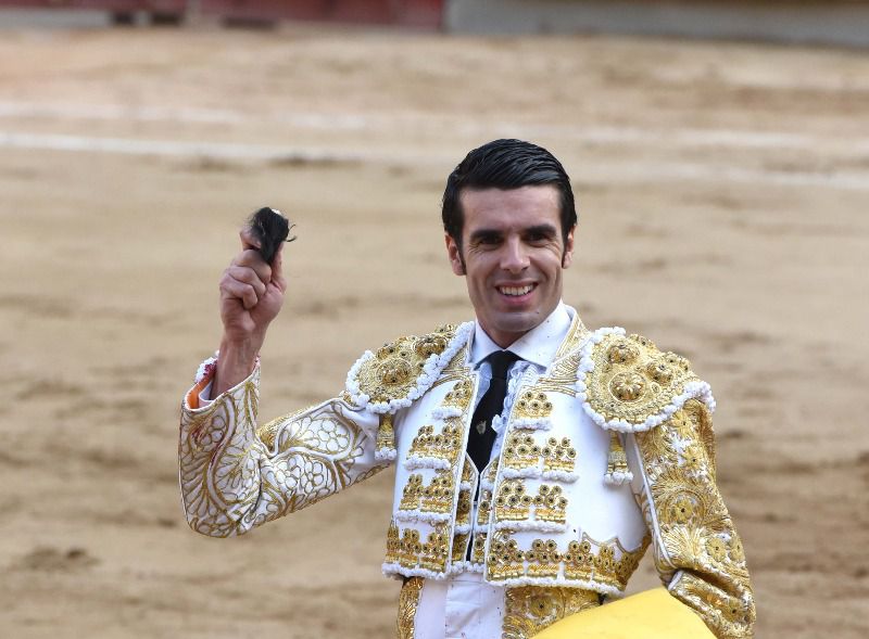 Emilio de Justo corta una oreja en su debut en Cali